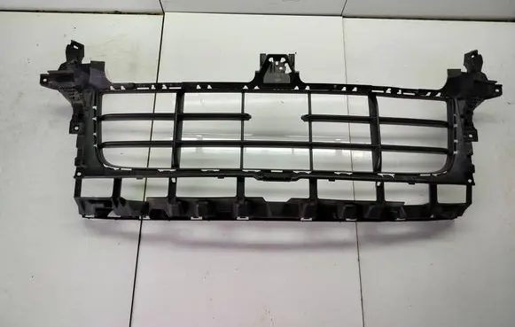 Porsche Cayenne (9Y0 9Y3) Front bumper upper radiator grill 9Y0807683