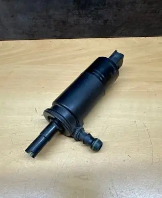 Volkswagen Touran I Headlight wiper motor 3B7955611