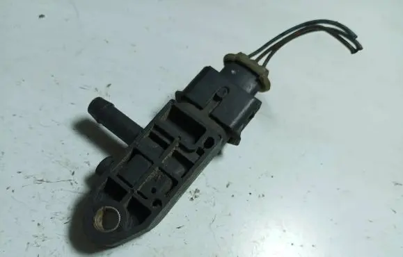 Opel Vectra C Exhaust gas pressure sensor 55198717 0801193FF5 0281002771