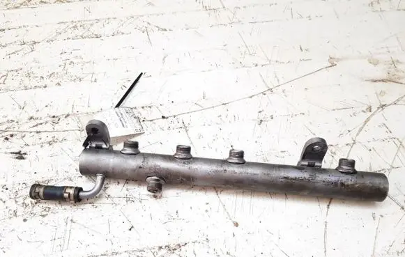 Mercedes-Benz E W211 Fuel main line pipe a6420704095002 10042699