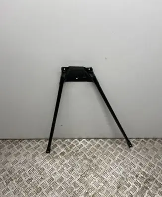 Radiator mount bracket