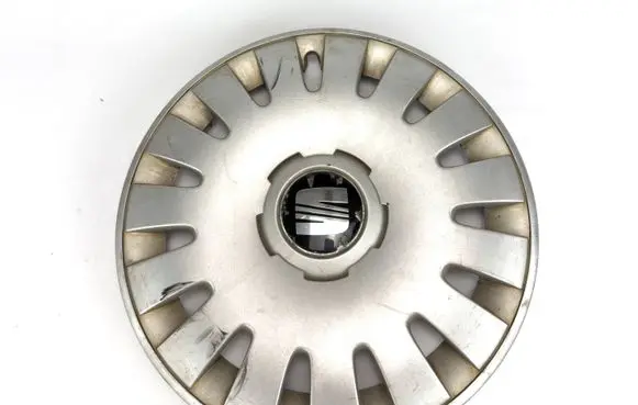 Seat Alhambra (Mk1) R16 wheel hub/cap/trim 7M3601147