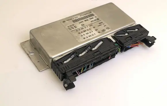 Mercedes-Benz E W211 Gateway control module A2115406745 A2114480602 A2115451932