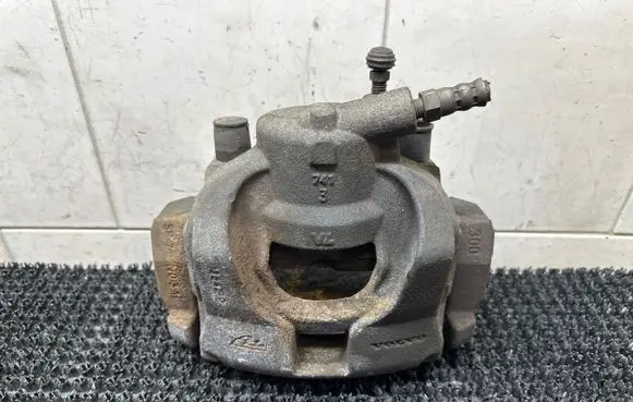 Volvo V60 Front brake caliper