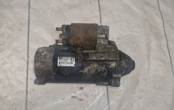 Mitsubishi Pajero Starter motor M002t88071