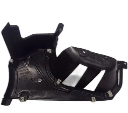 BMW 5 G60 G61 Engine splash shield/under tray 