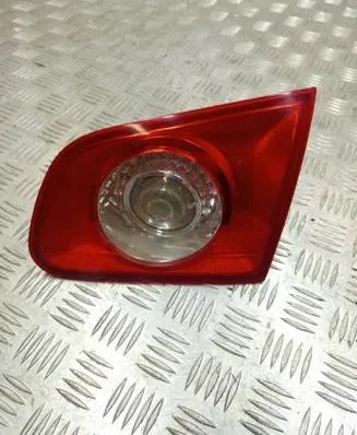 Volkswagen PASSAT B6 Tailgate rear/tail lights