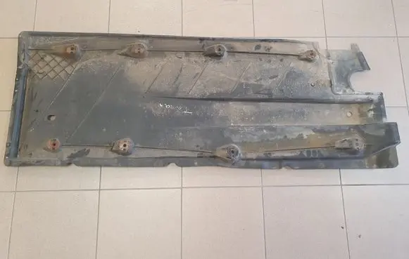 Volkswagen Touran I Side bottom protection 1K0825211