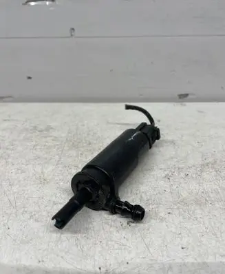 BMW 1 E81 E87 Headlight washer pump 6973097 57786310