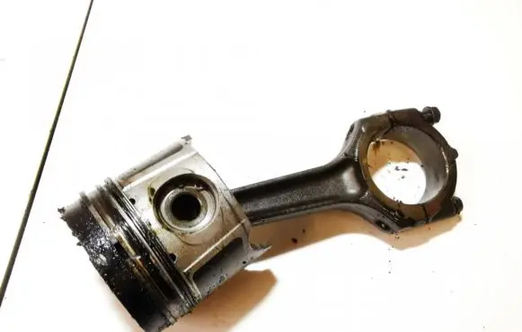 Renault Laguna I Piston with connecting rod