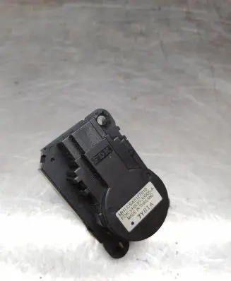 Mitsubishi Lancer X Air flap motor/actuator CSA512T010 VHB3030005A