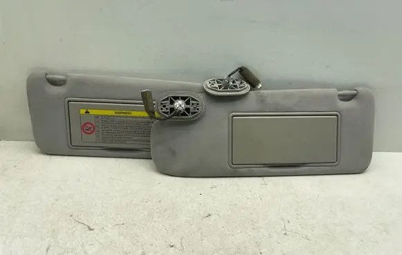 Toyota Avensis T250 Sun visor