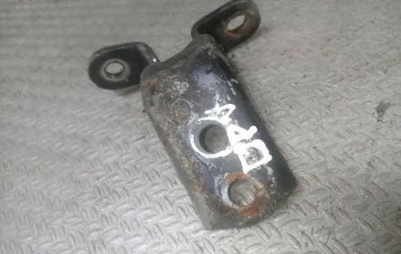 Toyota Yaris Front door upper hinge