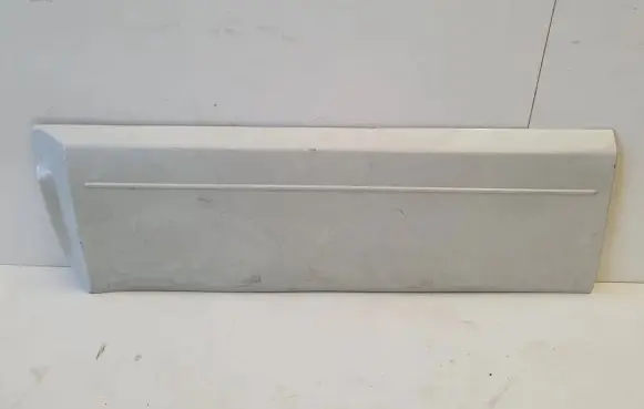 Mitsubishi Pajero Front door trim (molding) 5727A035