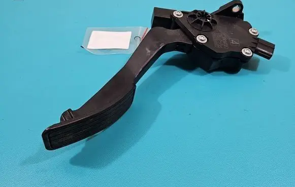 Subaru Impreza III Accelerator throttle pedal 36010AG140 IMPRK1415814