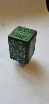 Volkswagen Golf II Other relay 111953227D J590CJ945