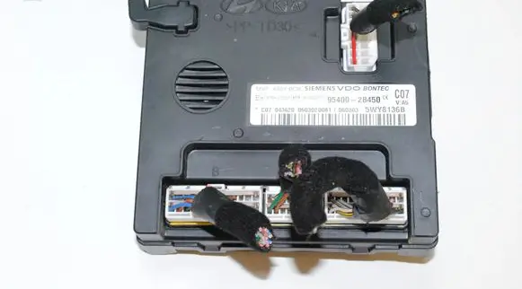 Hyundai Santa Fe Central body control module 954002B450