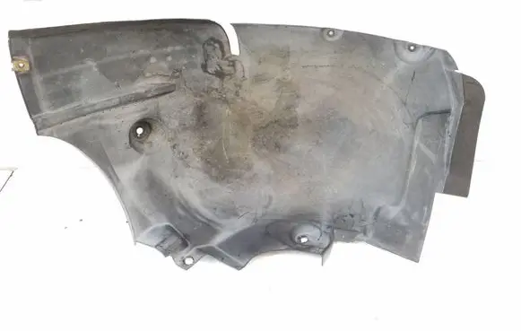 Front wheel arch liner splash guards