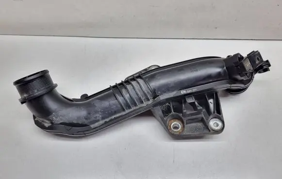 Audi A4 S4 B8 8K Intercooler hose/pipe 8K0145673L
