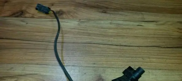 Camshaft position sensor