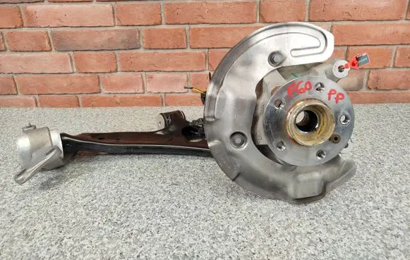 BMW 1 F40 Front wheel hub 6876646