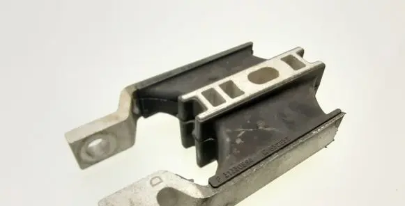 Volvo XC90 Engine mount bracket 31339956