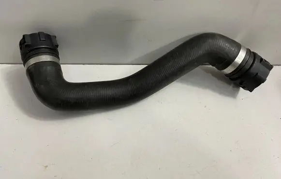 BMW 4 F32 F33 Engine coolant pipe/hose 8514051