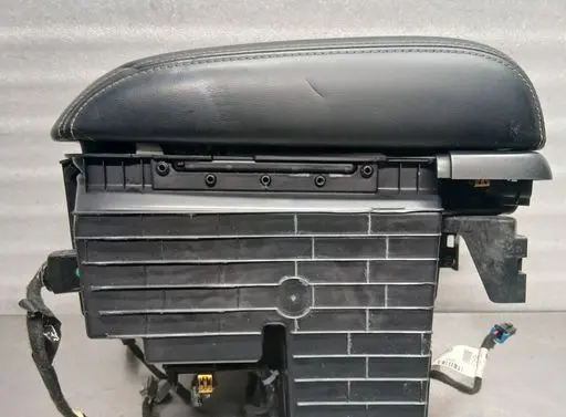 Fiat Freemont Armrest 