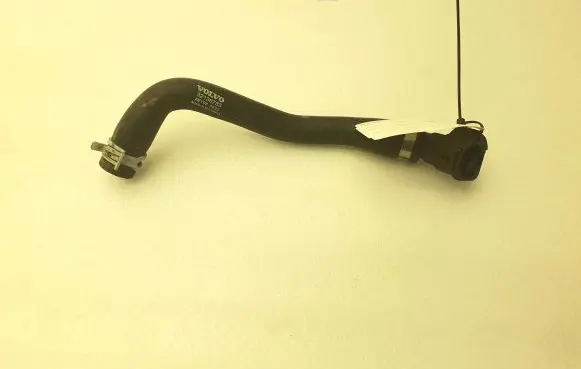 Volvo XC40 Engine coolant pipe/hose 32138733