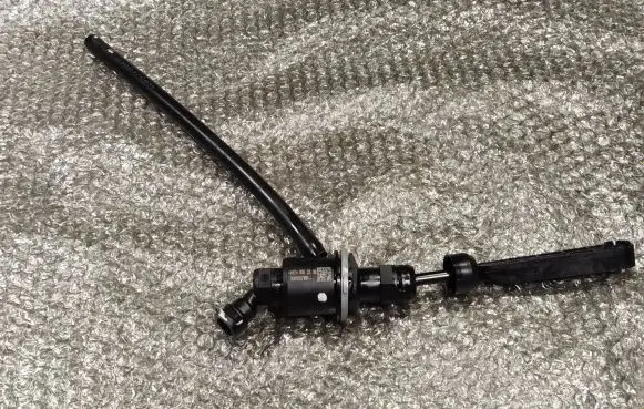 Renault Master III Clutch slave cylinder 306106218R