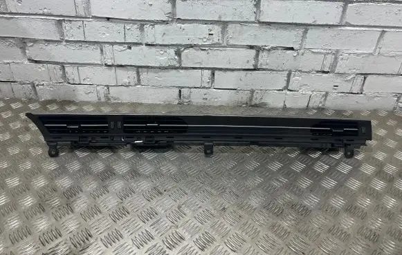 Audi A7 S7 4K8 Dash center air vent grill 4K1820902A
