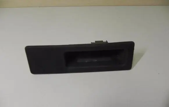 BMW 2 F45 Tailgate/trunk/boot exterior handle 7368752 I4059