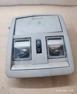 Jeep Grand Cherokee (WK) Front seat light 56050242AH