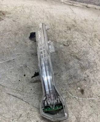 Volkswagen Touran III Mirror indicator light 5g0949102