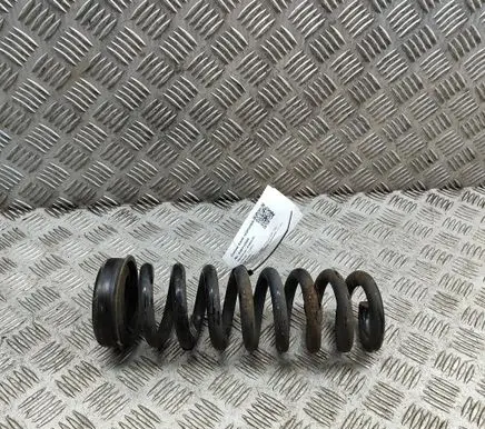 BMW M4 F82 F83 Rear coil spring 7847710