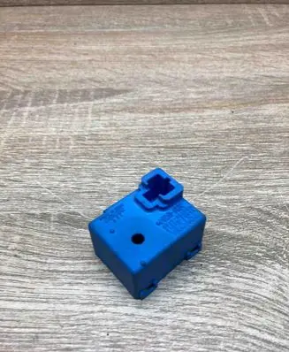 Toyota Avensis T270 Other relay 8665250010 0689004430