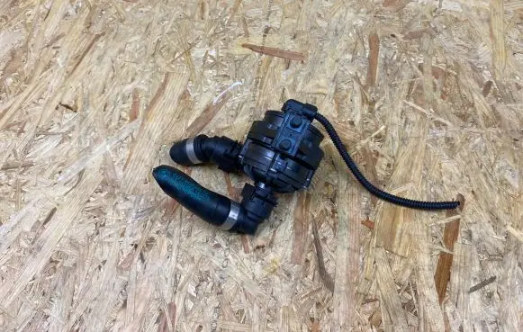 Mini Cooper F57 Electric auxiliary coolant/water pump 9484254