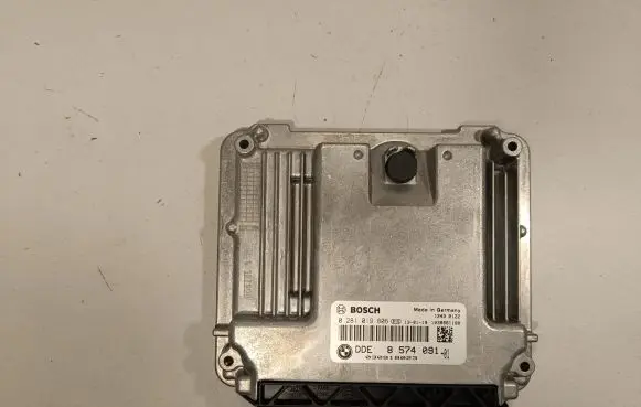 BMW 5 F10 F11 Engine control unit/module 8574091 1039S61188