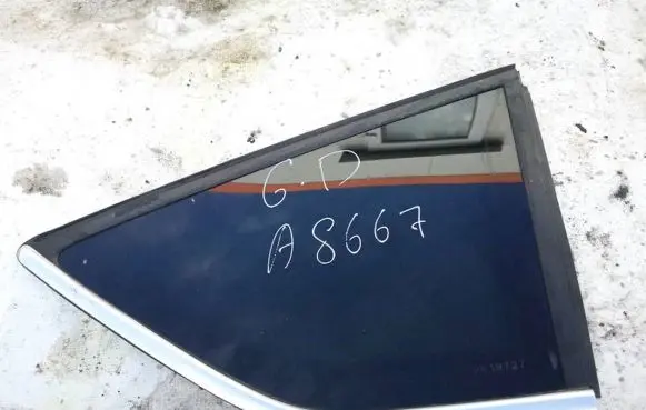 Rear side window