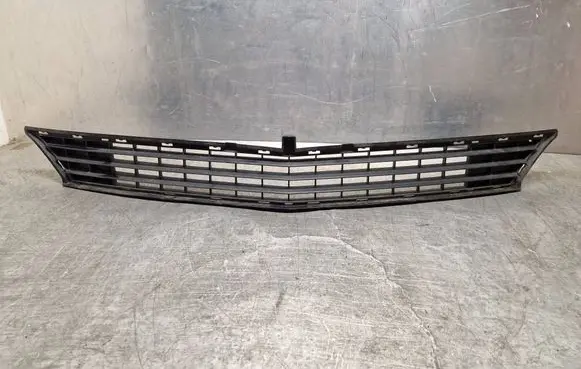 Mercedes-Benz B W245 Front bumper lower grill A1698850123 210000033