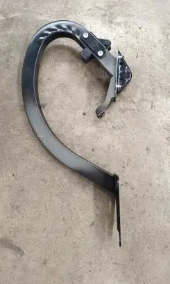 Jaguar XE Tailgate/trunk/boot hinge