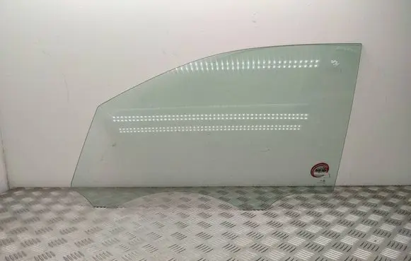Volkswagen Touareg II Front door window glass four-door 43R000677