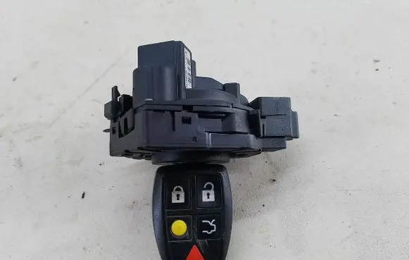 Volvo V50 Ignition lock 30768036