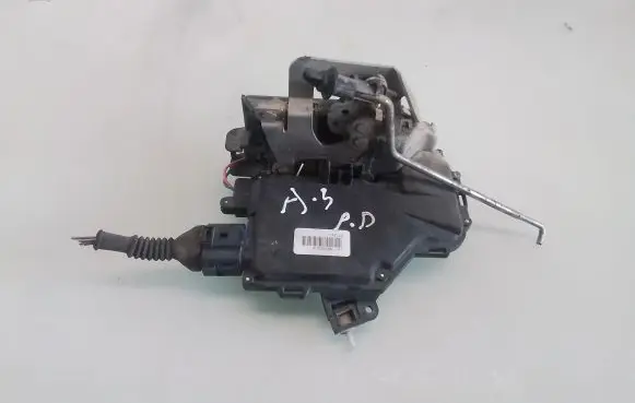Audi A3 S3 8P Front door lock