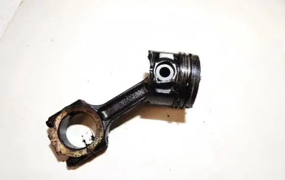 Fiat Marea Piston with connecting rod