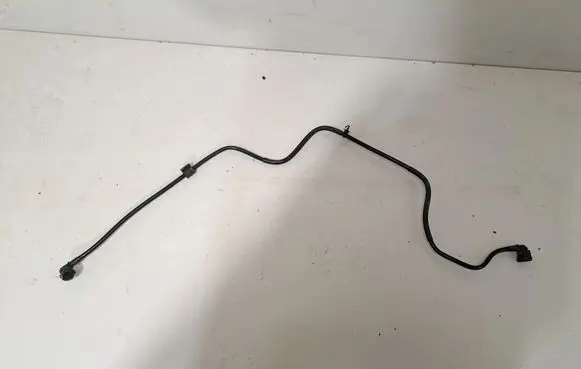 BMW i8 Coolant pipe/hose 7640830