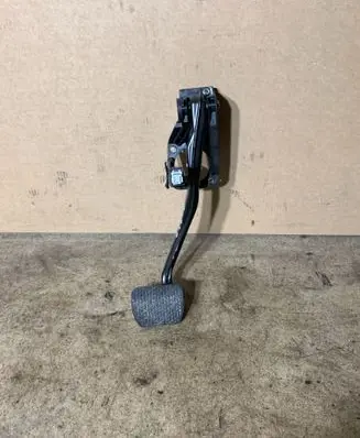 Mercedes-Benz CLA C117 X117 W117 Brake pedal A2462900400