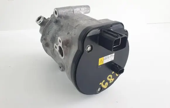 Toyota RAV 4 (XA50) Air conditioning (A/C) compressor (pump) 0424001990 05F54318