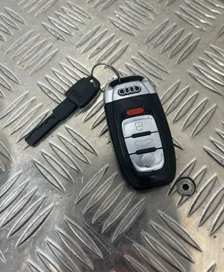 Audi Q5 SQ5 Ignition key/card 8T0959754AD