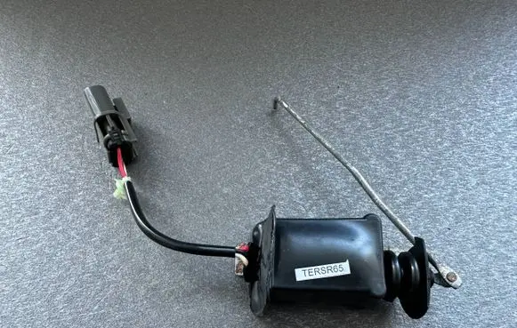 Nissan Terrano Front door lock 8058101G01